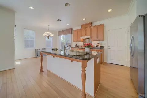 Kitchen - 520 Poplar Ave, Vallejo, CA 94592 photo 3 of 6