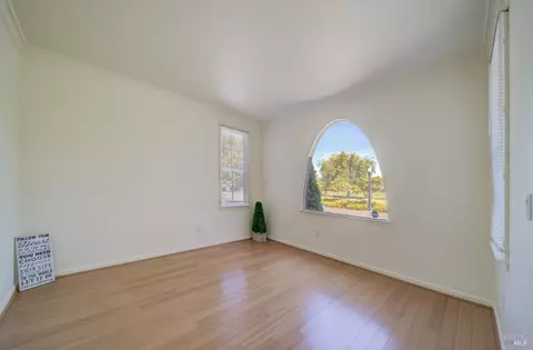 Living - 520 Poplar Ave, Vallejo, CA 94592 photo 2 of 7
