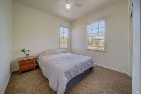 Bedroom - 520 Poplar Ave, Vallejo, CA 94592 photo 4 of 9