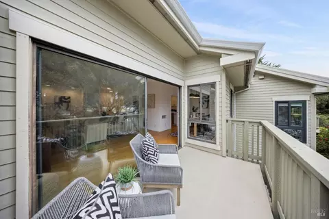 Exterior - 58 Eucalyptus Knoll St, Mill Valley, CA 94941 photo 3 of 11