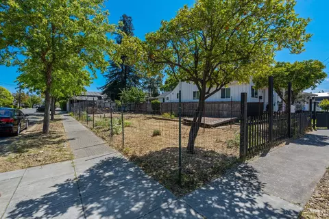 903 Vallejo St, Napa, CA 94559