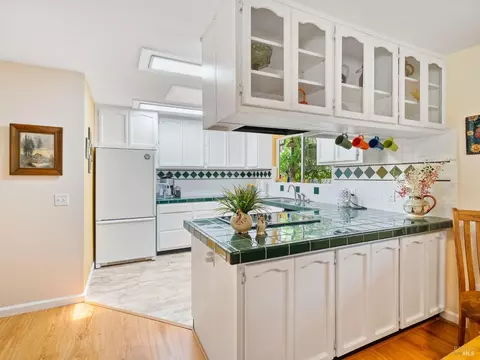 Kitchen - 189 Vine Dr, Cloverdale, CA 95425 photo 1 of 5