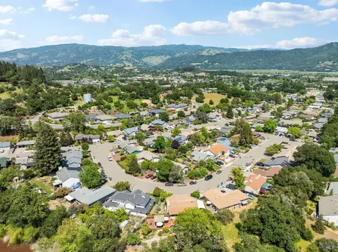 View/Area - 189 Vine Dr, Cloverdale, CA 95425 photo 8 of 9