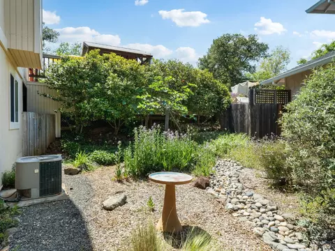 Exterior - 189 Vine Dr, Cloverdale, CA 95425 photo 3 of 28