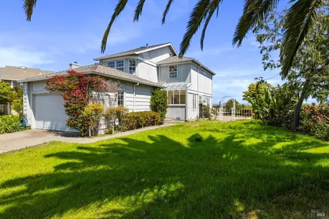 17 Bedford Cv, San Rafael, CA 94901