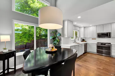 Dining - 3002 Poplar Ct, Fairfield, CA 94533 photo 7 of 9