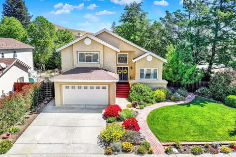 Exterior - 3002 Poplar Ct, Fairfield, CA 94533 photo 3 of 28