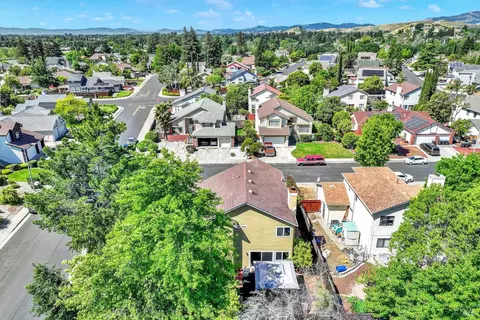 View/Area - 3002 Poplar Ct, Fairfield, CA 94533 photo 6 of 7