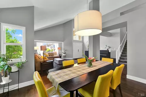 Dining - 3002 Poplar Ct, Fairfield, CA 94533 photo 5 of 9