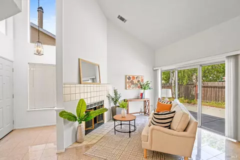 260 Stageline Dr, Vallejo, CA 94591