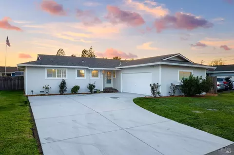 7587 Burton Ave, Rohnert Park, CA 94928