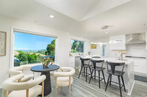 16 Marin Bay Park Ct, San Rafael, CA 94901