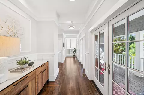 Entry Way - 475 Molino Ave, Mill Valley, CA 94941 photo 2 of 6