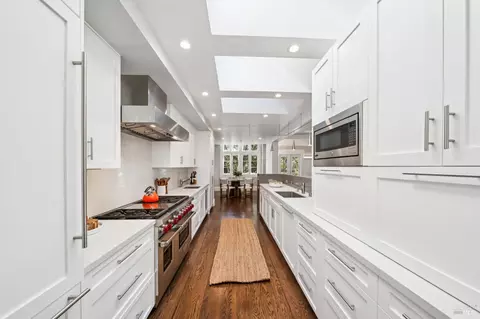 Kitchen - 475 Molino Ave, Mill Valley, CA 94941 photo 3 of 6