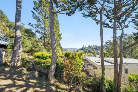 Exterior - 475 Molino Ave, Mill Valley, CA 94941 photo 3 of 21