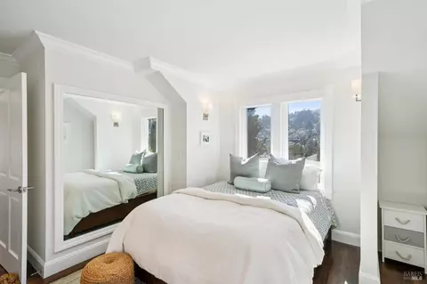Bedroom - 475 Molino Ave, Mill Valley, CA 94941 photo 6 of 8