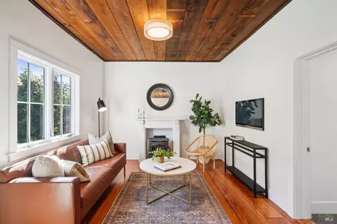 Living - 475 Molino Ave, Mill Valley, CA 94941 photo 4 of 4