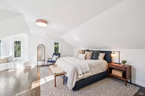 Bedroom - 475 Molino Ave, Mill Valley, CA 94941 photo 1 of 8