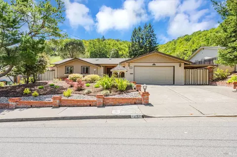 27 Terra Linda Dr, San Rafael, CA 94903