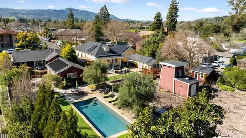 446-454 3rd St W, Sonoma, CA 95476