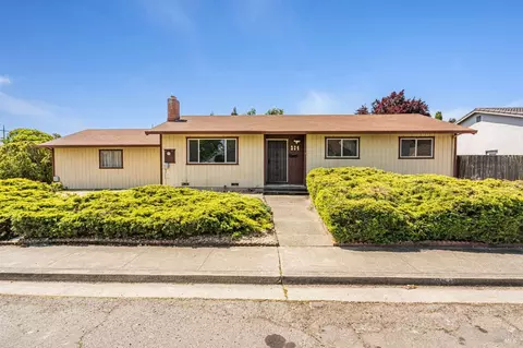 324 Eastwood Dr, Petaluma, CA 94954
