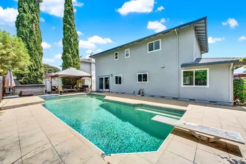 Exterior - 954 Coventry Ln, Fairfield, CA 94533 photo 4 of 18