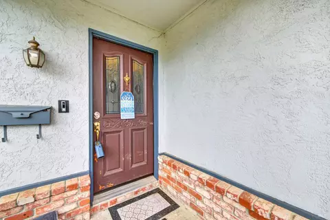 Entry Way - 954 Coventry Ln, Fairfield, CA 94533 photo 1 of 7