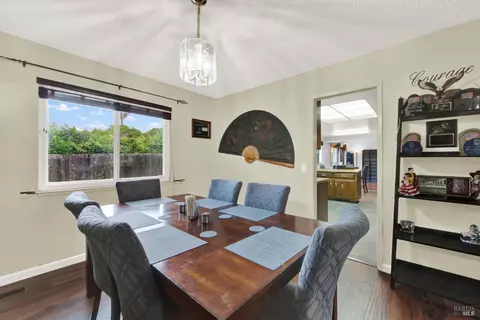 Dining - 954 Coventry Ln, Fairfield, CA 94533 photo 2 of 4