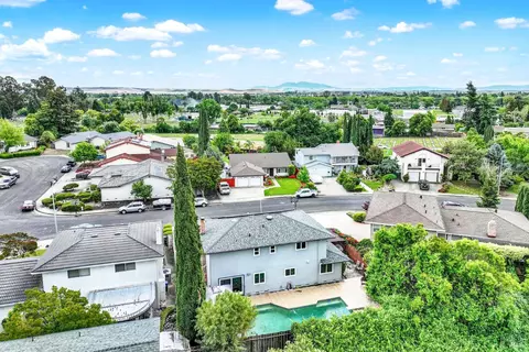View/Area - 954 Coventry Ln, Fairfield, CA 94533 photo 8 of 11