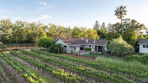 498 Lovall Valley Rd, Sonoma, CA 95476