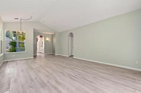 704 Mills Brothers Ct, Windsor, CA 95492 photo 13