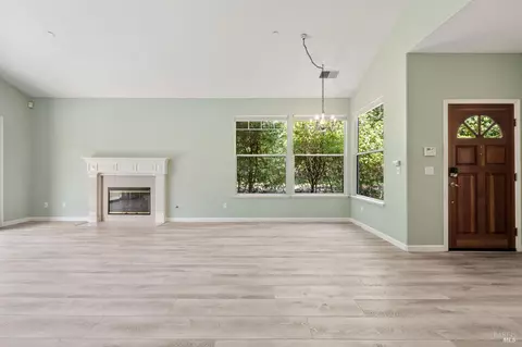 704 Mills Brothers Ct, Windsor, CA 95492 photo 9