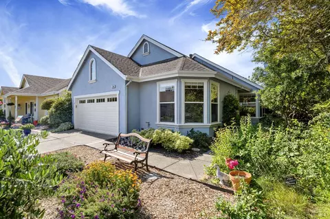704 Mills Brothers Ct, Windsor, CA 95492 photo 2
