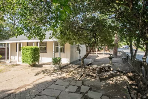 Exterior - 18259 5th Ave, Sonoma, CA 95476 photo 2 of 13