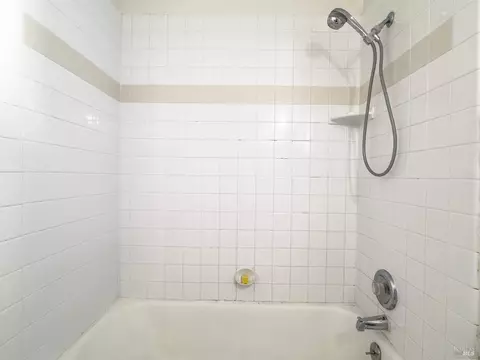 Bath - 18259 5th Ave, Sonoma, CA 95476 photo 2 of 2