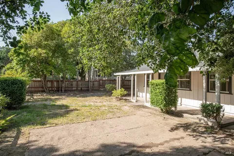 Exterior - 18259 5th Ave, Sonoma, CA 95476 photo 3 of 13