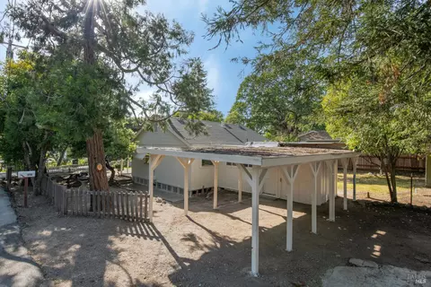 Exterior - 18259 5th Ave, Sonoma, CA 95476 photo 4 of 13