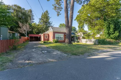 Exterior - 30 W Oak St, Willits, CA 95490 photo 9 of 9