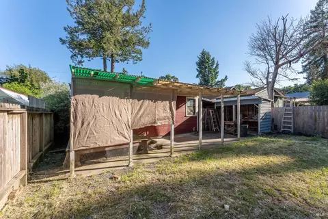 Exterior - 30 W Oak St, Willits, CA 95490 photo 8 of 9