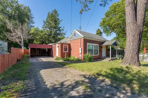 Exterior - 30 W Oak St, Willits, CA 95490 photo 3 of 9