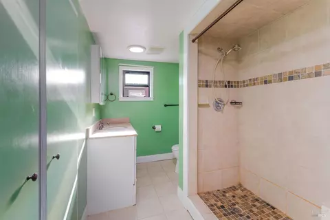 Bath - 30 W Oak St, Willits, CA 95490 photo 1 of 1