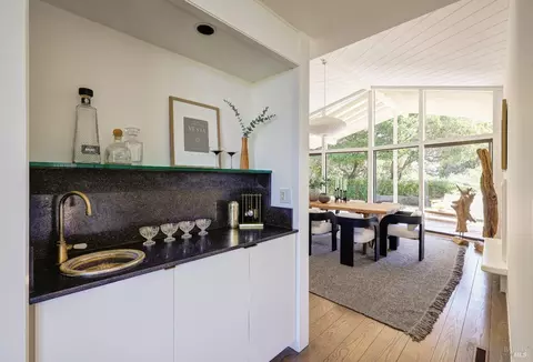 Dining - 100 Rolling Hills Rd, Tiburon, CA 94920 photo 5 of 5