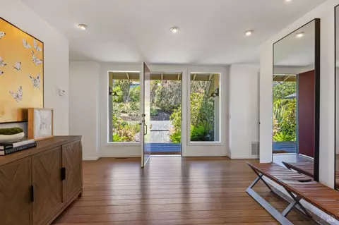 Entry Way - 100 Rolling Hills Rd, Tiburon, CA 94920 photo 2 of 4