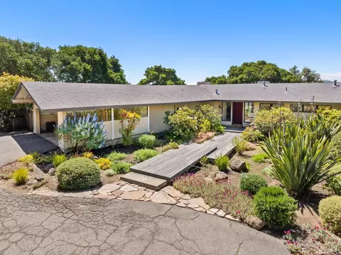 Exterior - 100 Rolling Hills Rd, Tiburon, CA 94920 photo 3 of 20