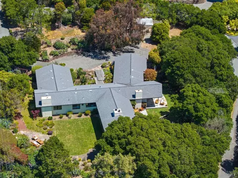 View/Area - 100 Rolling Hills Rd, Tiburon, CA 94920 photo 4 of 6