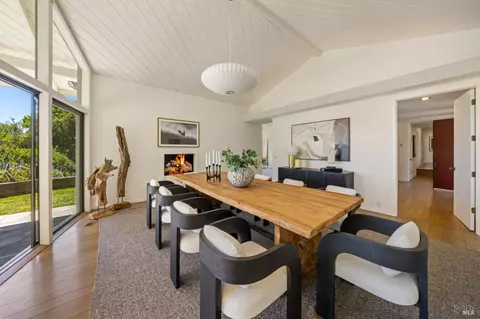 Dining - 100 Rolling Hills Rd, Tiburon, CA 94920 photo 4 of 5