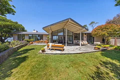 Exterior - 100 Rolling Hills Rd, Tiburon, CA 94920 photo 8 of 20