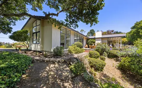 Exterior - 100 Rolling Hills Rd, Tiburon, CA 94920 photo 12 of 20