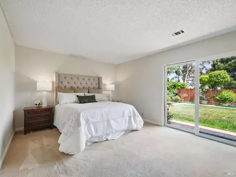418 Skyline Dr, Vallejo, CA 94591 photo 6