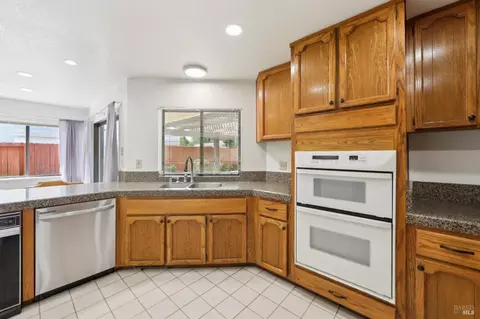 151 Doncaster Dr, Vallejo, CA 94591 photo 12